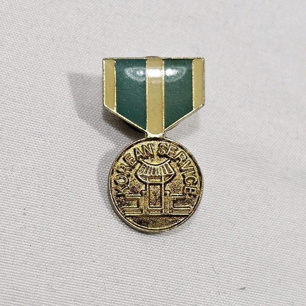 VINTAGE US MILITARY KOREAN SERVICE MEDAL COMMEMORATIVE HAT LAPEL PIN